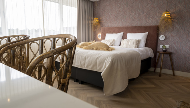 ibiza suite hotel cuijk bar
