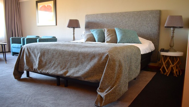 bed suite classic Van der Valk Hotel Cuijk Nijmegen