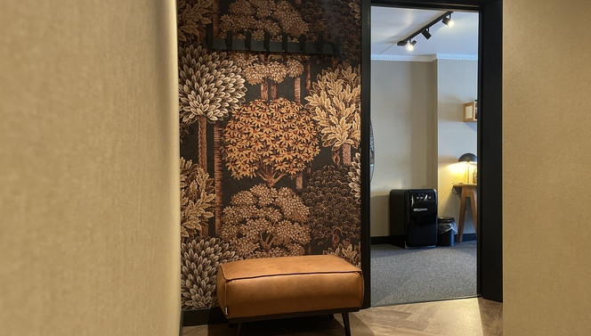 JS Forrest Eingang Van der Valk Hotel Cuijk-Nijmegen