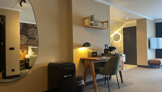 JS Forrest Desk Van der Valk Hotel Cuijk-Nijmegen